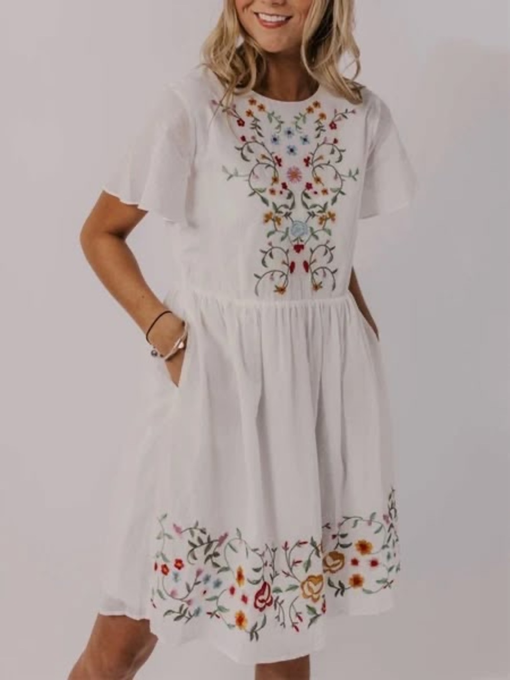 Rollee 100% Cotton Embroidered Floral Dress w pockets